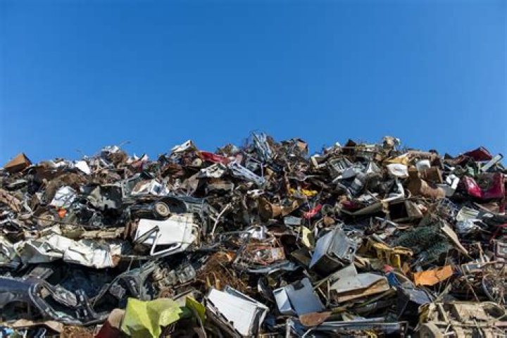 How does a scrap yard work?